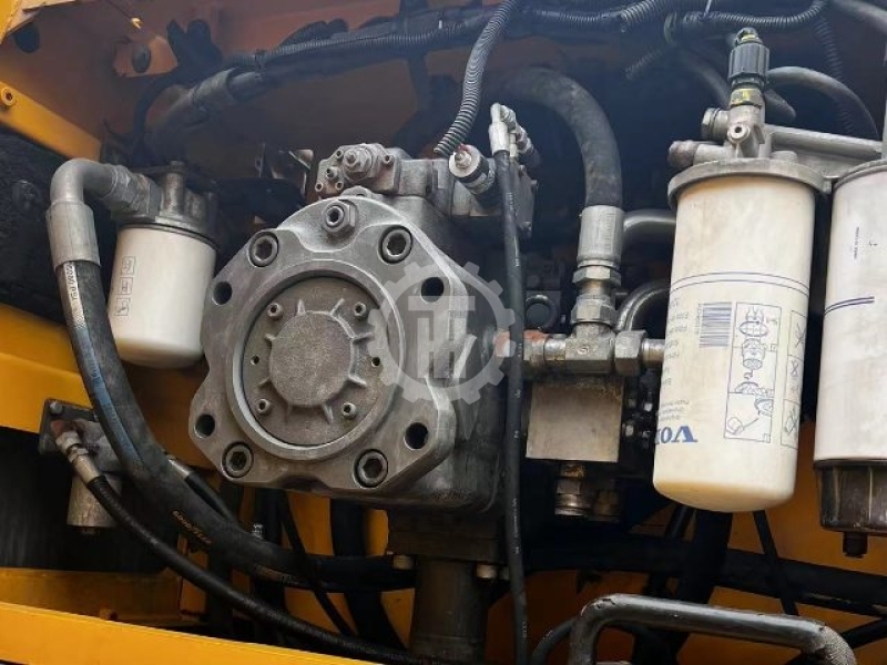 Tracked Used Volvo Excavator EC210 20Ton Earth Removal Equipment