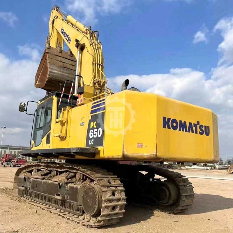 Excavadora Komatsu PC650 Usada en venta