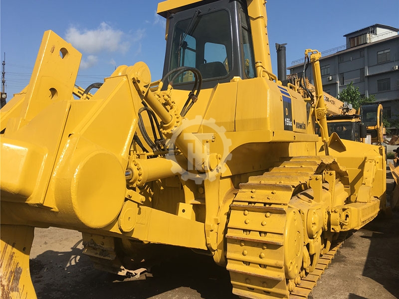 Used KOMATSU D155 for Sale