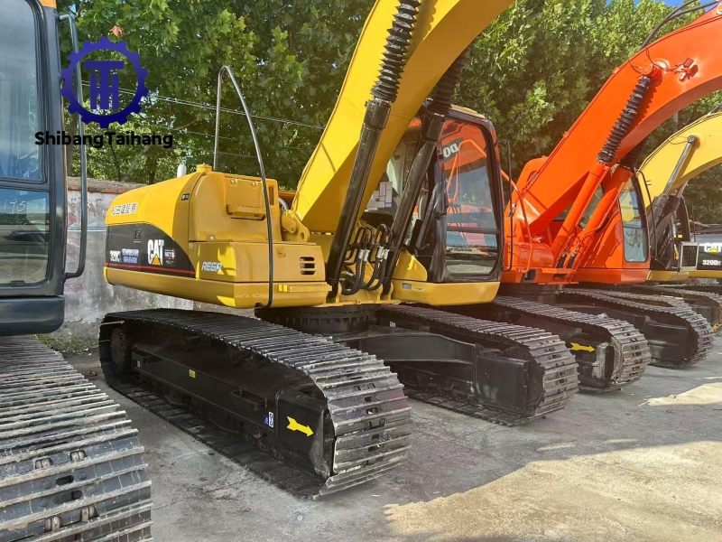 Excavadora Caterpillar 320C Usada en Venta 4