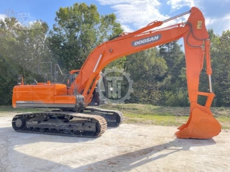 Used Doosan DX225 for sale 3