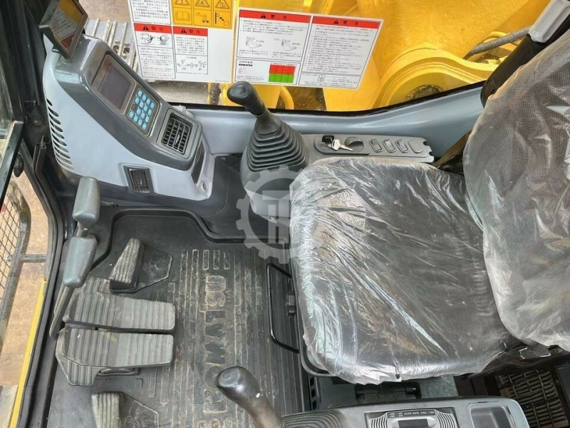 Used Komatsu PC220 for sale 3