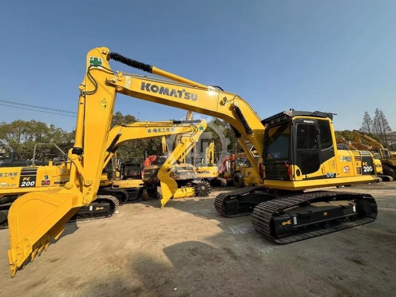 Used Komatsu PC200 for sale 3