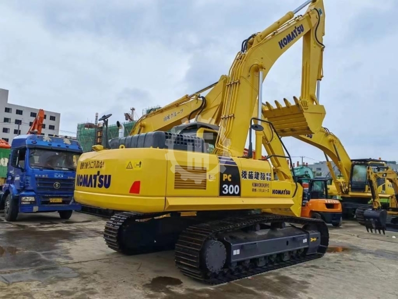 Used KOMATSU PC300 for Sale