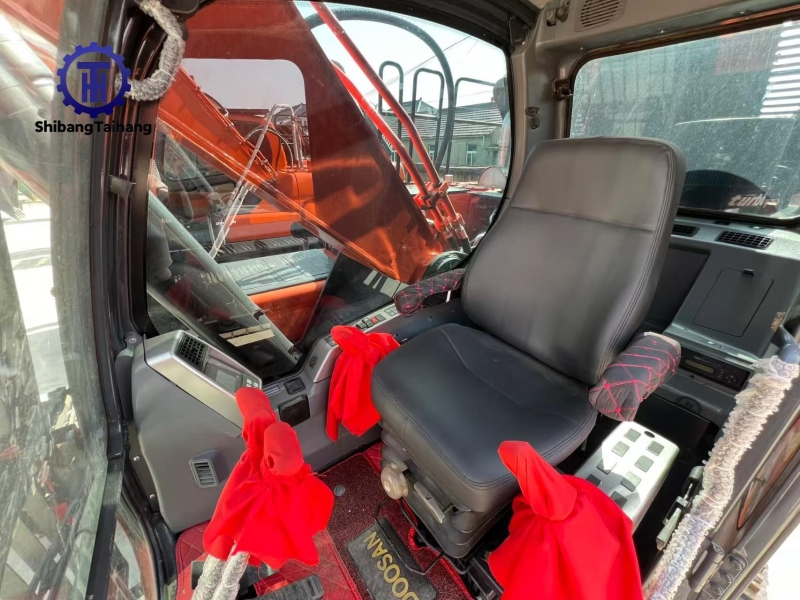 Doosan DX260 d'occasion à vendre