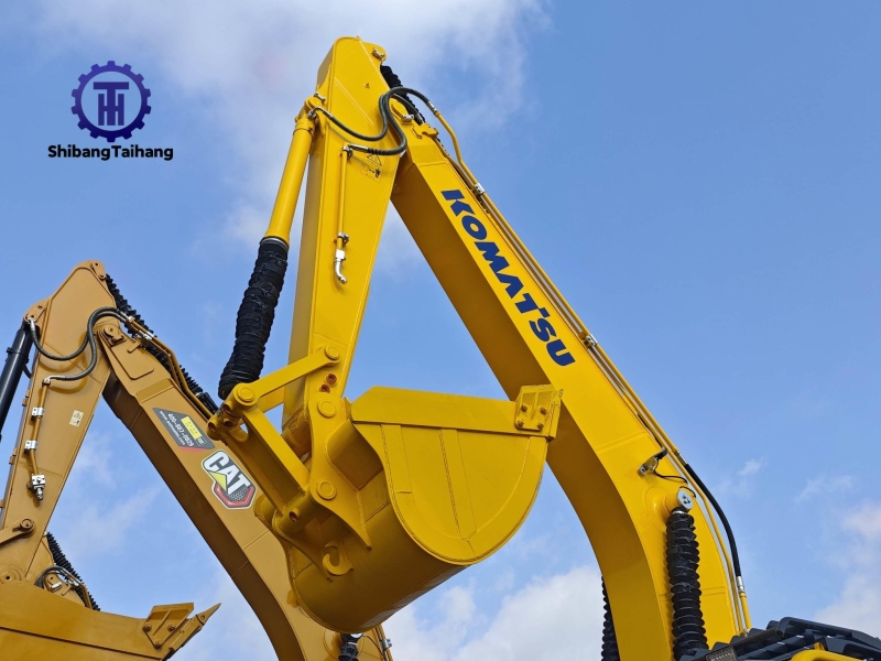 Komatsu PC210 d'occasion à vendre 2