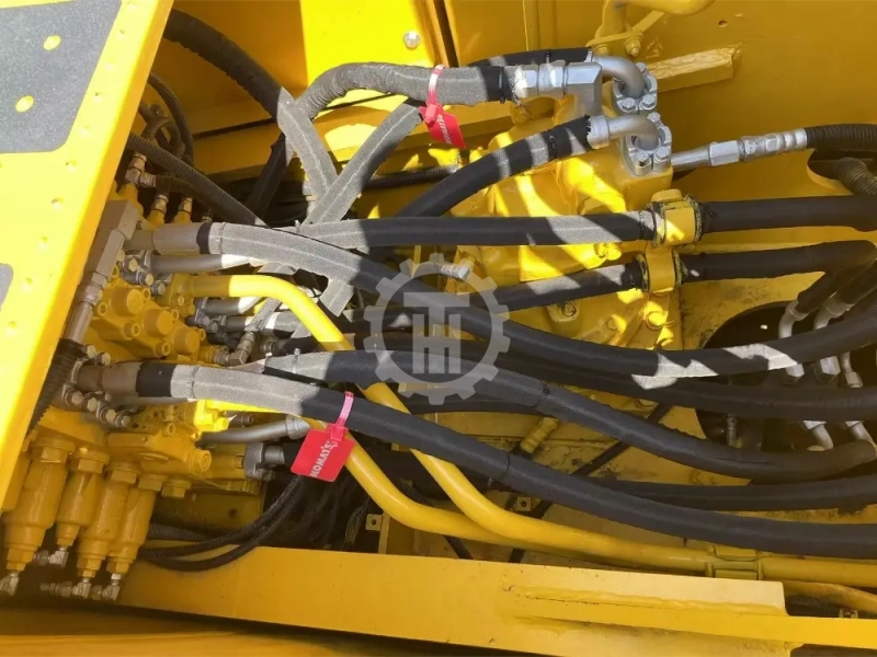 Used Komatsu PC200 for sale 5