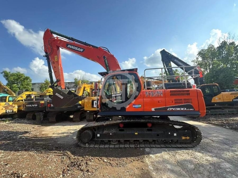 Compact Hydraulic Used Doosan Excavator DX300LC Equipment Trader