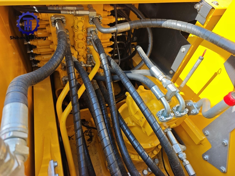 Komatsu PC240 d'occasion à vendre 2