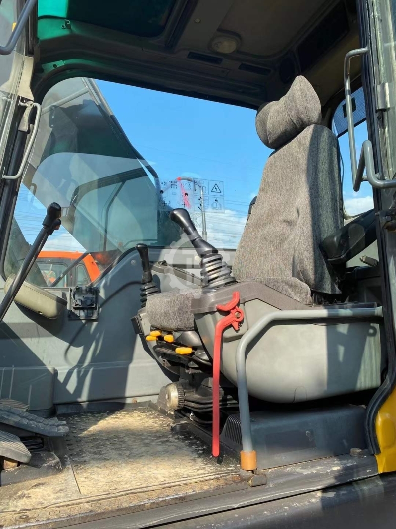 Used Volvo EC200D for sale