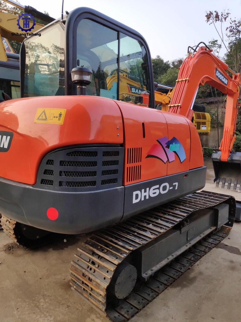 Doosan DH60 d'occasion à vendre