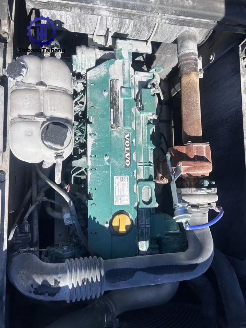 للبيع حفار فولفو EC210 مستعمل