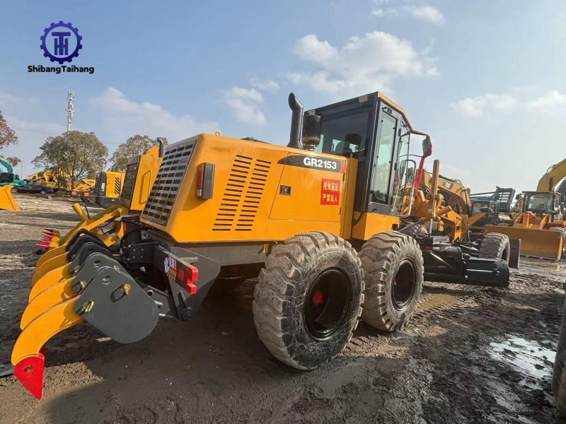 Motoniveladora XCMG 2153 usada en venta 2