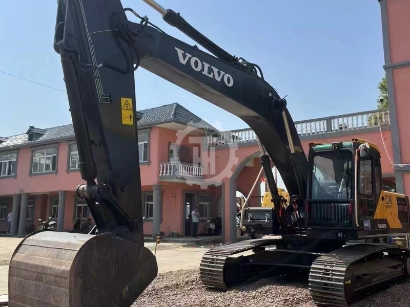 Used Volvo EC240 for sale