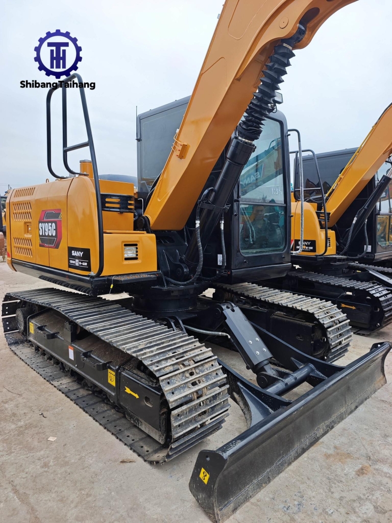 للبيع حفار ساني 95 مستعمل