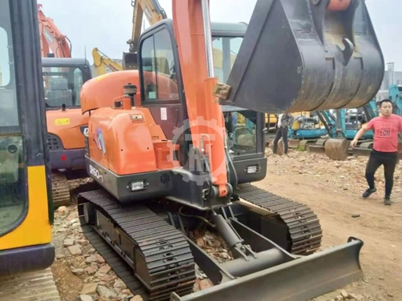 Used Doosan DH60-7 for sale