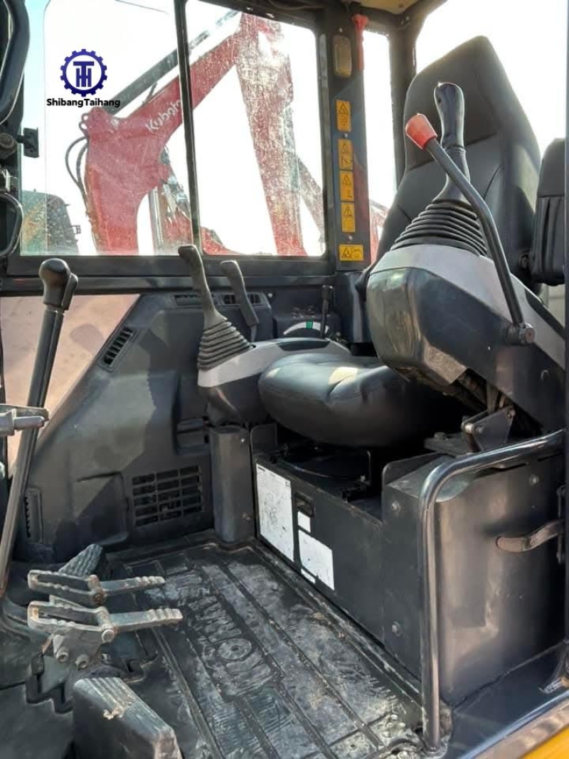 Excavadora Komatsu PC56 usado en venta 2