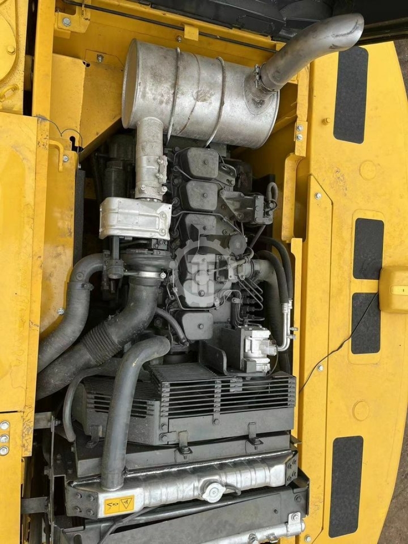 Used Komatsu PC220 for sale 3