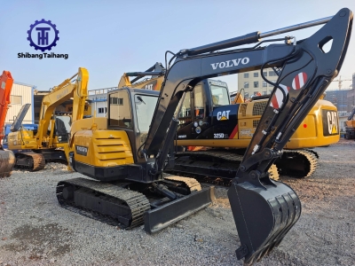 Excavadora Volvo EC60 usada en venta