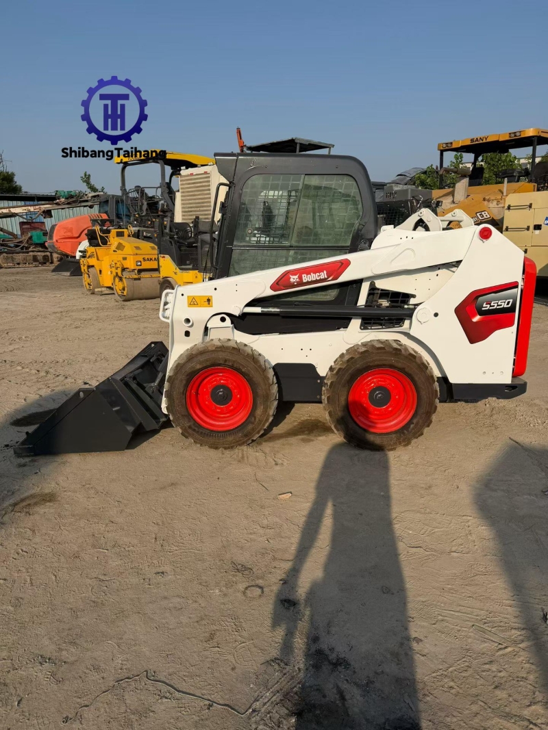 Chargeuse compacte à dérapage Bobcat S550 d'occasion