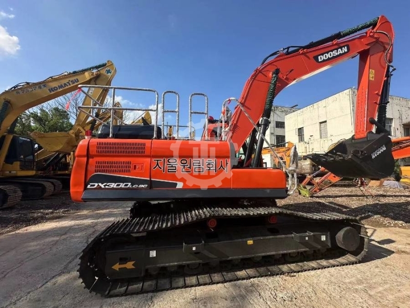 Compact Hydraulic Used Doosan Excavator DX300LC Equipment Trader