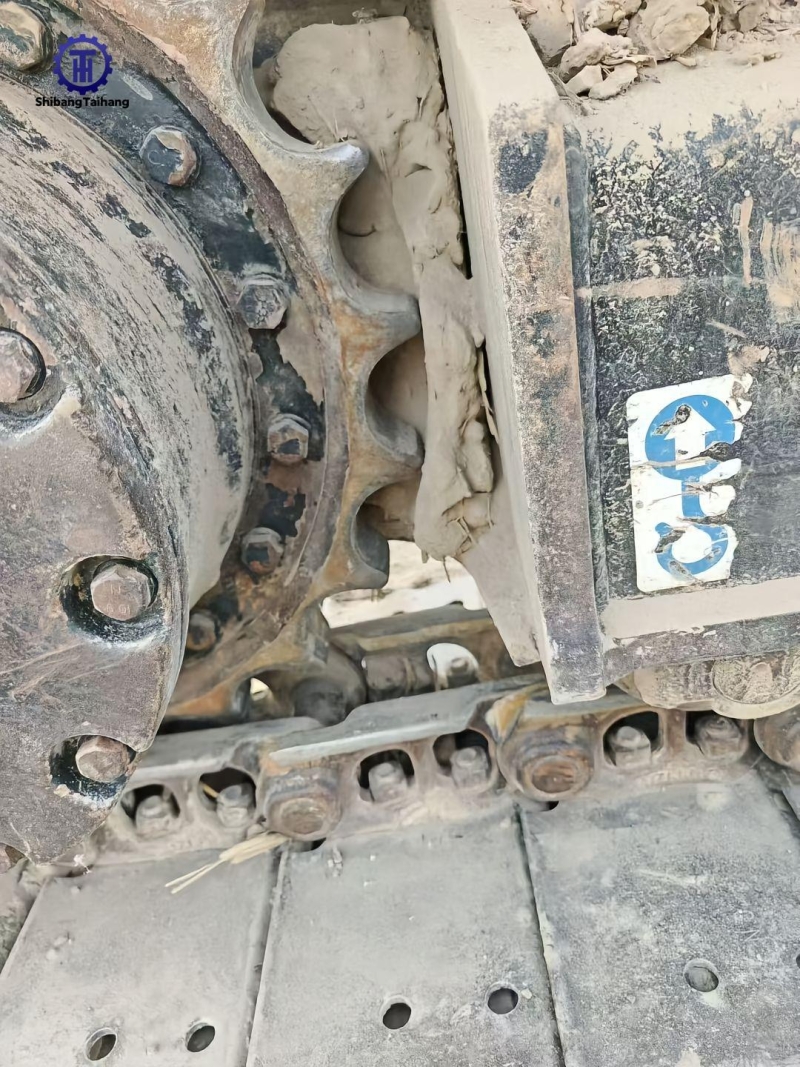 Excavadora Hitachi ZX130 de segunda mano en venta