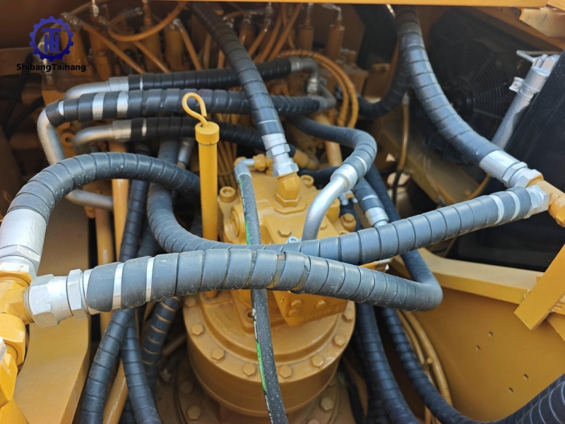 للبيع كاتربيلر 329 مستعمل