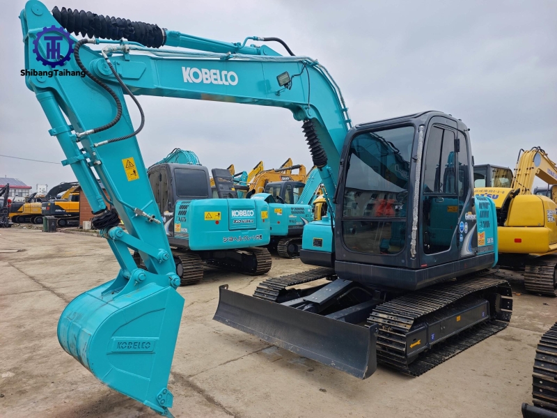 Продается б/у Kobelco 75 .