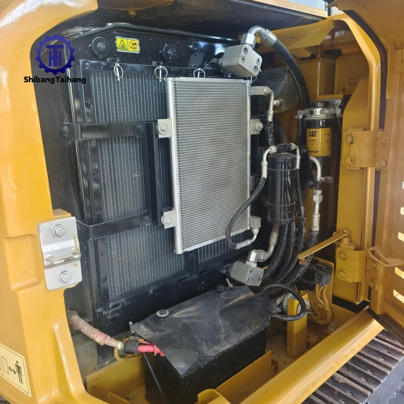 Excavadora Caterpillar 305.5 Usada en Venta 2