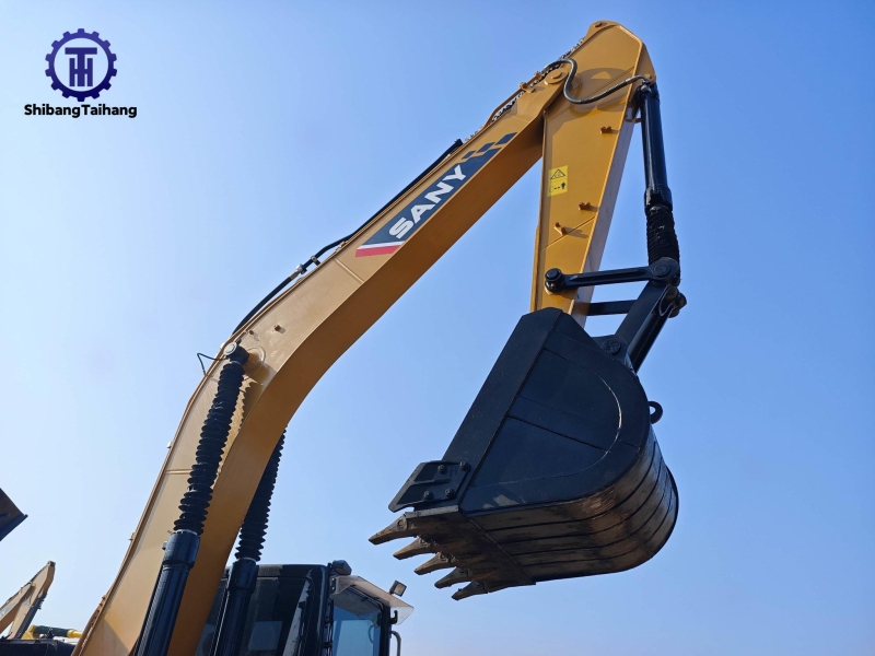 Excavadora SANY 235 Usada en venta 