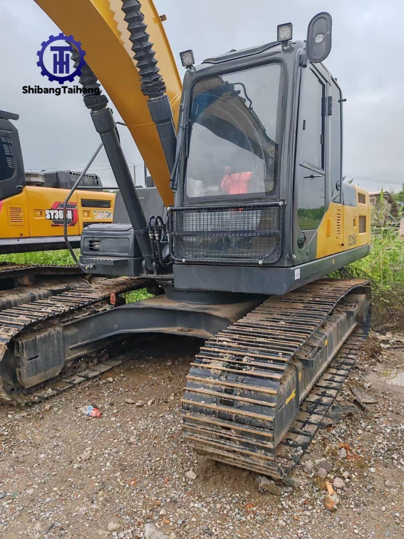 XCMG 215 مستعمل للبيع