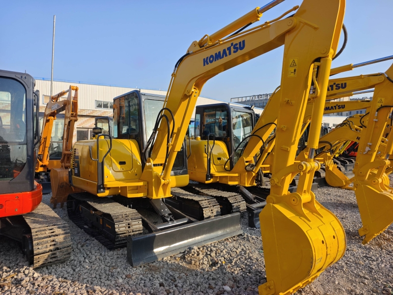 Excavadora Komatsu PC56 usado en venta 4
