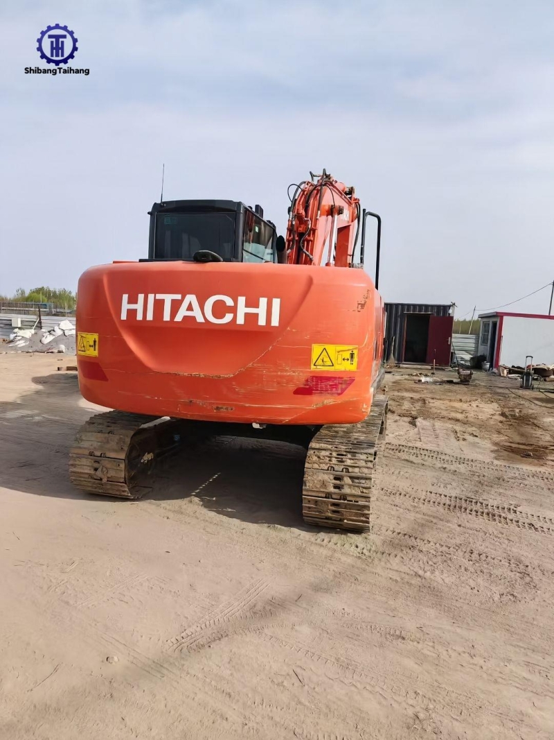 Excavadora Hitachi ZX130 de segunda mano en venta