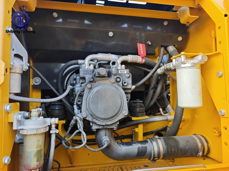 Продается б/у Komatsu 160