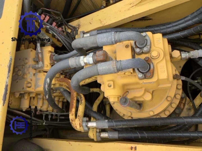 Продается б/у Komatsu 450 .