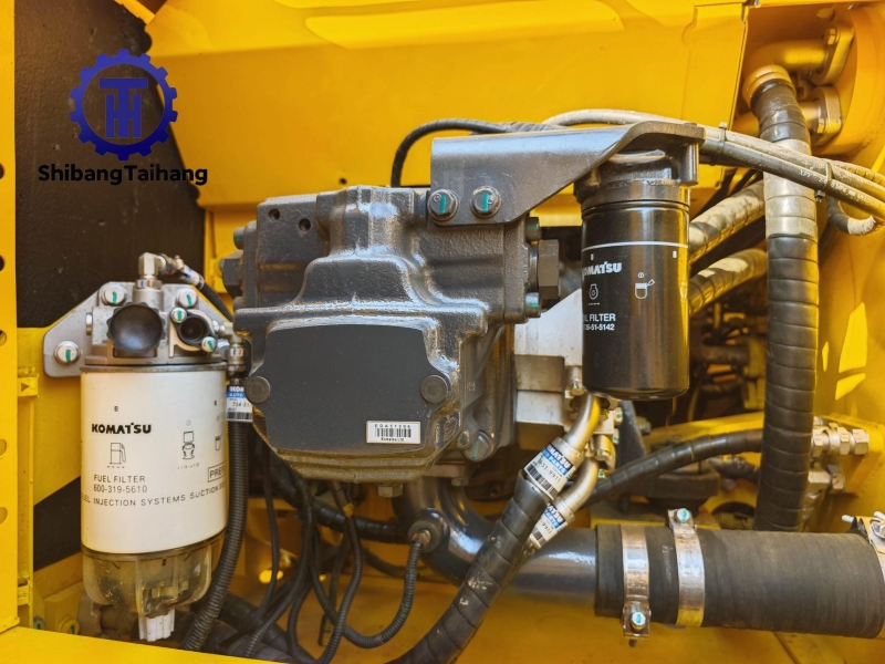 Продается б/у Komatsu 200