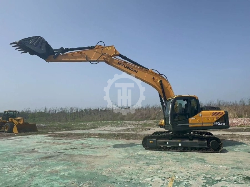 Used Hyundai R220 for sale