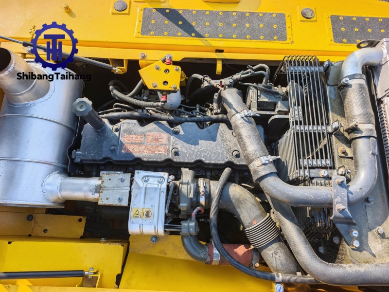 Продается б/у Komatsu 200