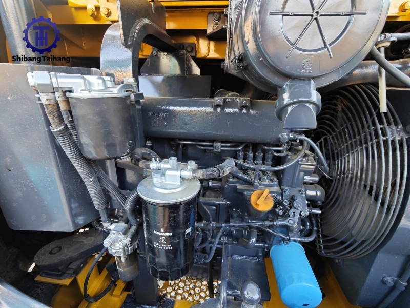 3للبيع حفار كوماتسو PC56 مستعمل