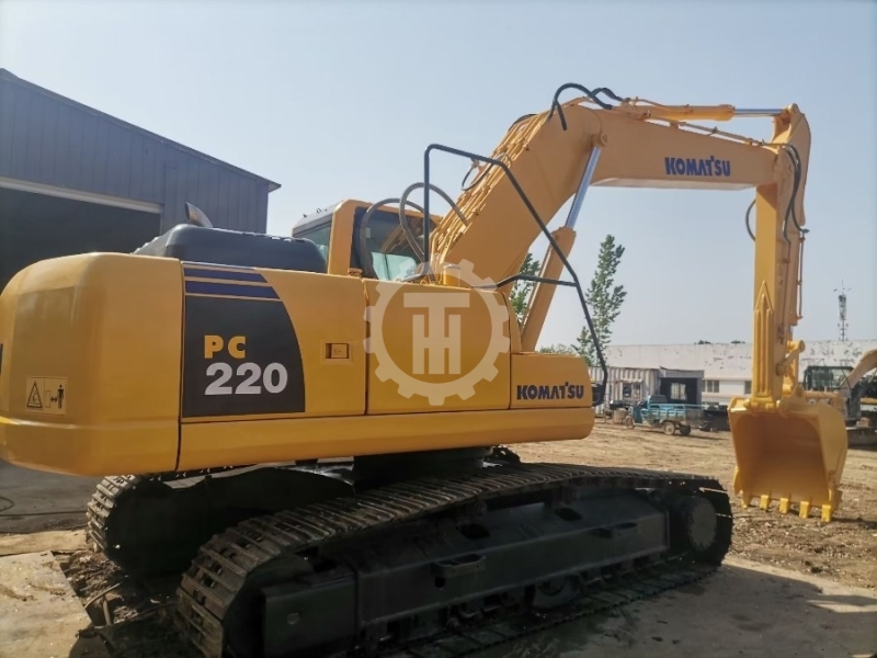 Used Komatsu PC220 for sale 4