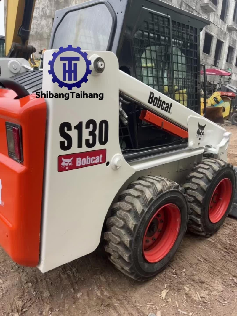 Б/У мини-погрузчик Bobcat S130 на продажу
