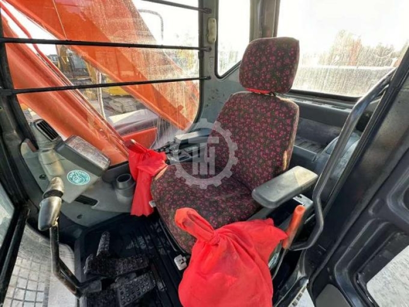 Japan Original Used Hitachi ZX200 Hydraulic Crawler Excavator Second Hand Machinery 100KW Power