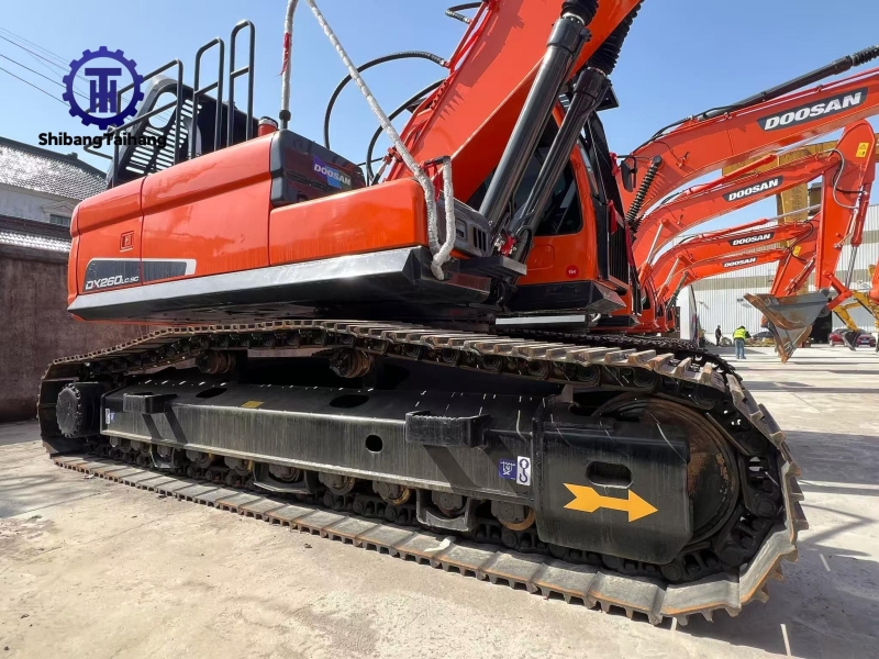 Doosan DX260 d'occasion à vendre