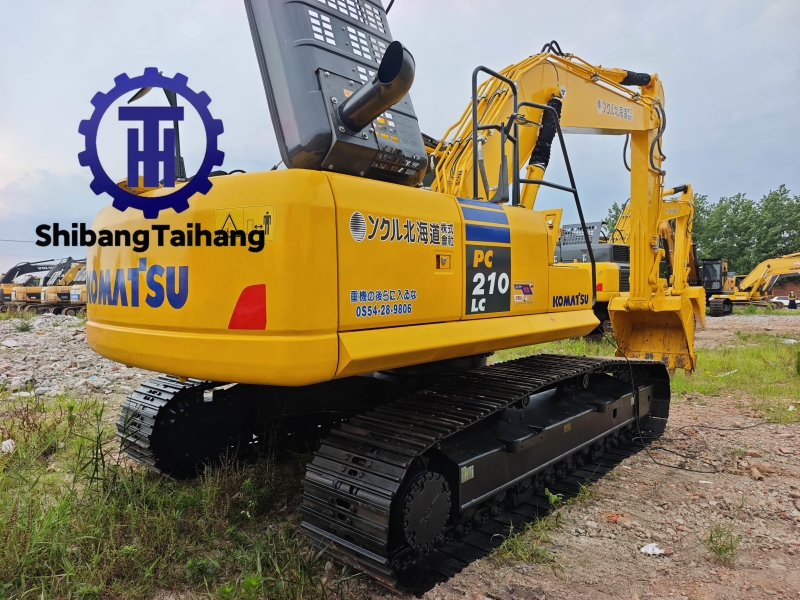 Pelle Komatsu 210 d'occasion