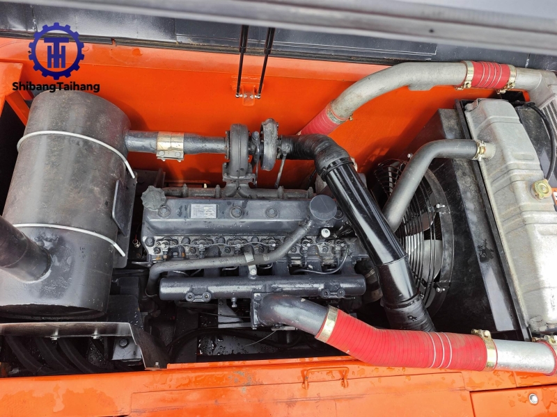 Excavadora Doosan DX225 de segunda mano en venta