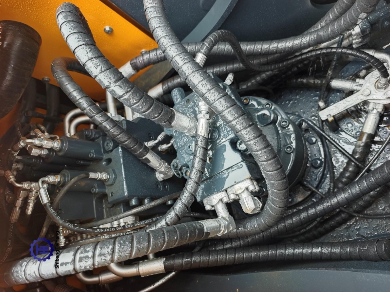 Продается б/у Hyundai 220