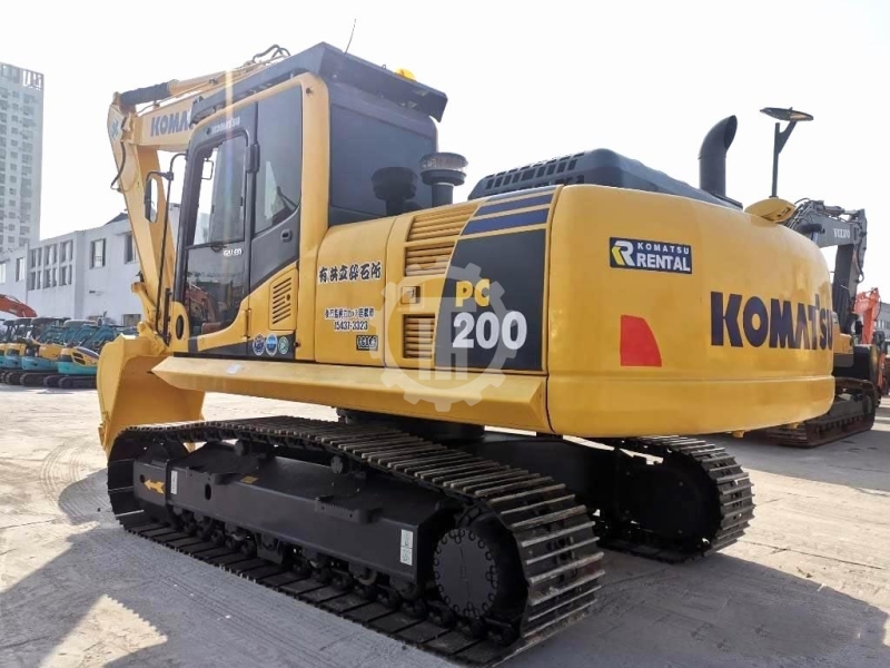 Used Komatsu PC200 for sale 4