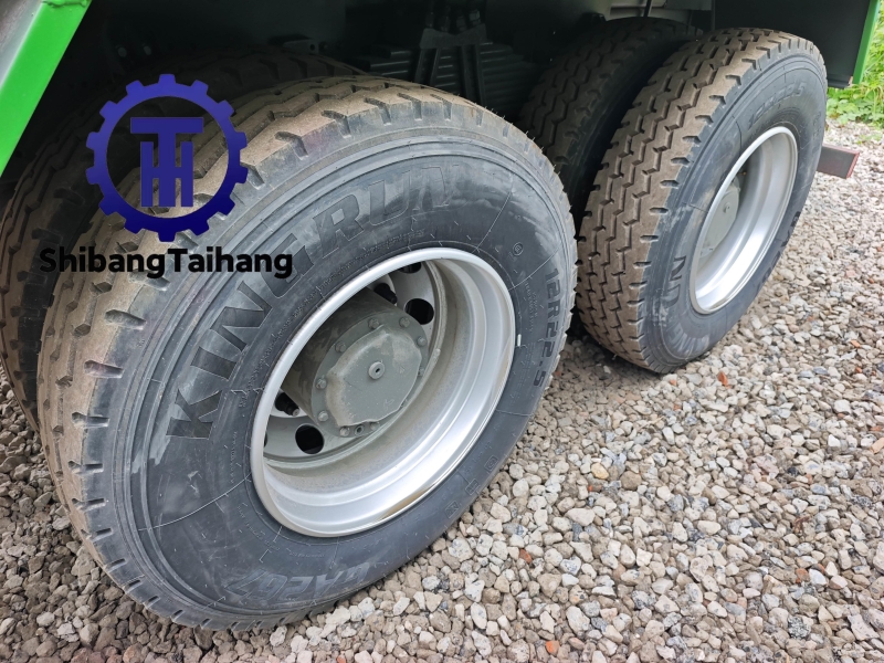 Camion benne Howo 400 8×4 d'occasion