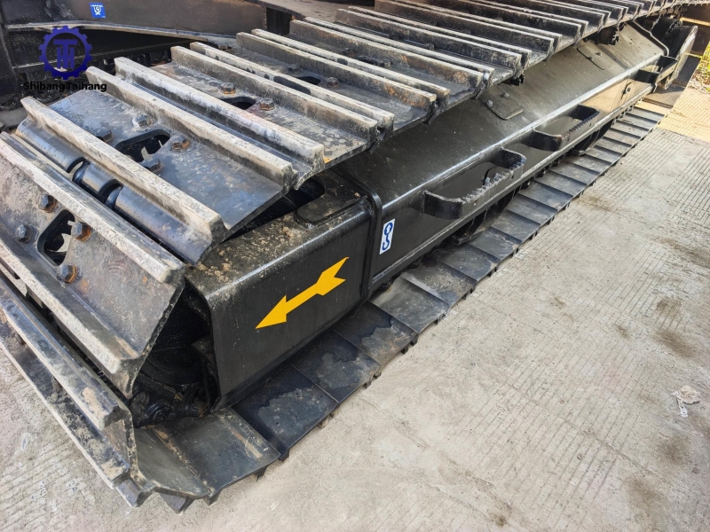 Caterpillar 323GC d'occasion à vendre 