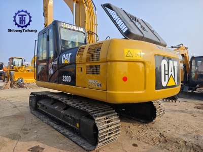 Excavadora Caterpillar 320D Usada en Venta